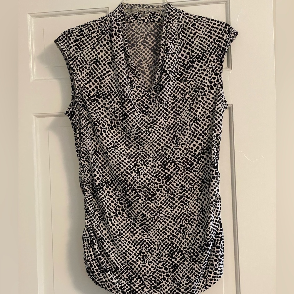 Apt. 9 Black and White Animal Print Silky Top. Size PM